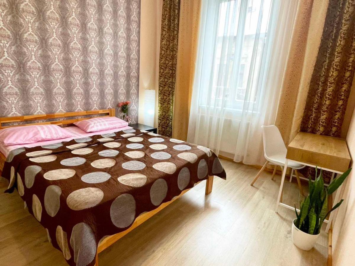 Крехівська 5,Апартаменти В Центрі, Дві Спальні Leópolis Exterior foto