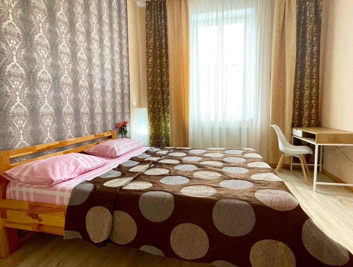 Крехівська 5,Апартаменти В Центрі, Дві Спальні Leópolis Exterior foto