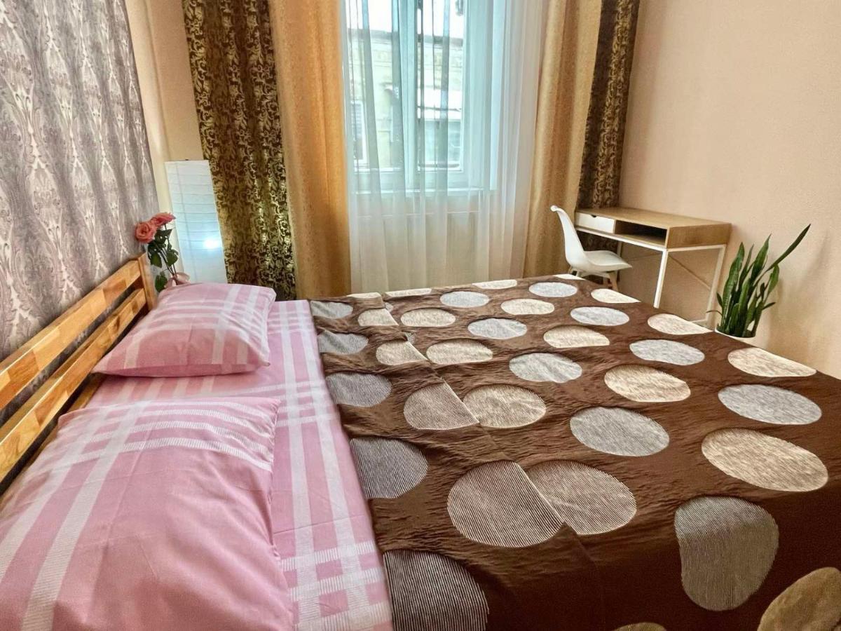 Крехівська 5,Апартаменти В Центрі, Дві Спальні Leópolis Exterior foto